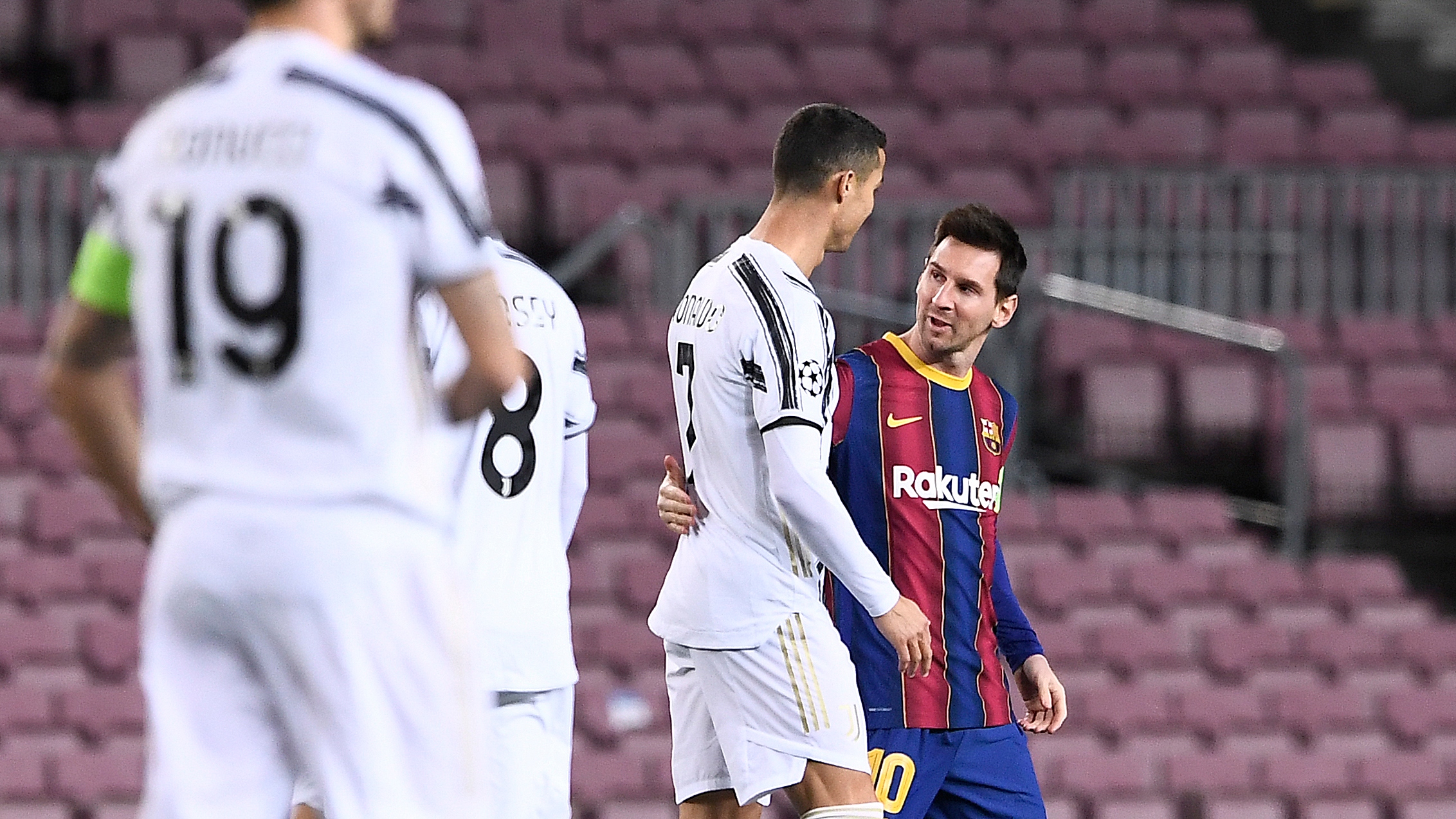 Messi và Ronaldo cuộc tranh đua cá nhân