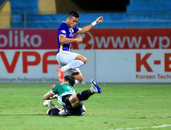 Đặng Văn Lâm thành công trong công cuộc giữ sạch lưới Bình Định FC