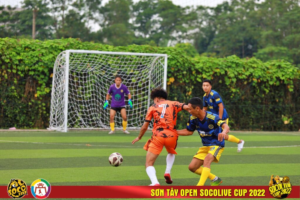 Stars FC vs LT Phú Thịnh tại Vòng 1 giải bóng đá phủi Sơn Tây Open Socolive Cup 2022