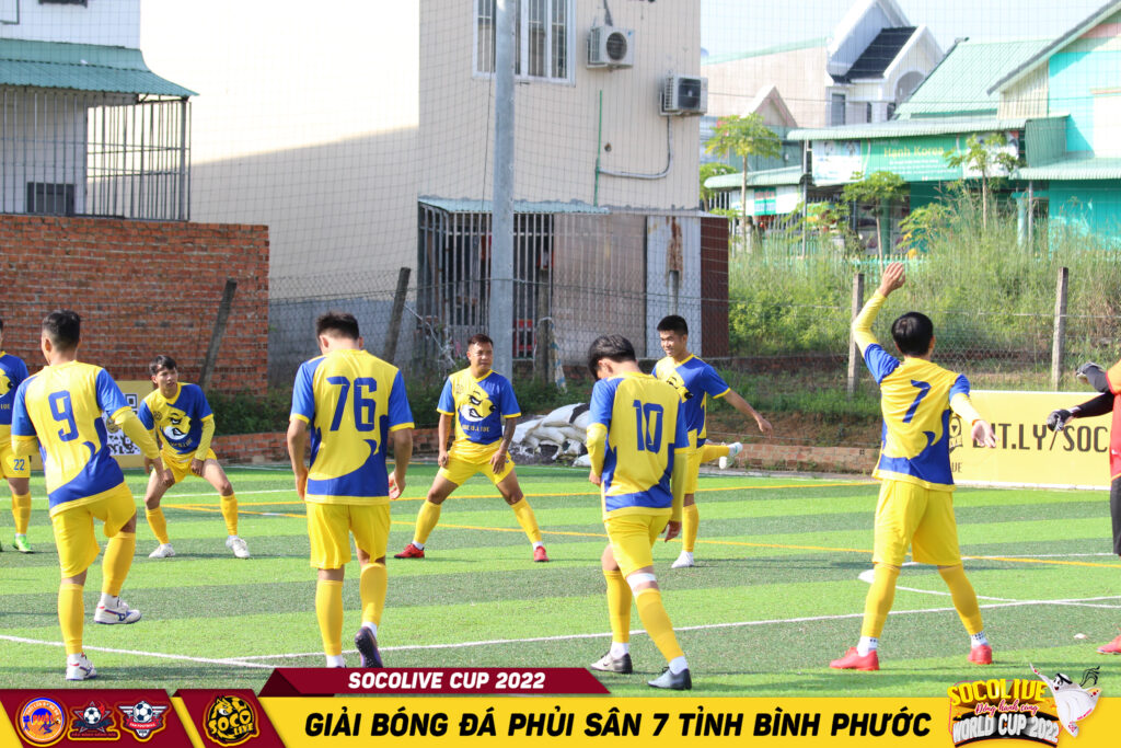 DVNA Ba Ngọt FC khởi động trước trận đấu