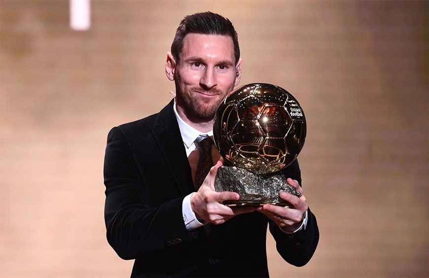 Messi bên quả bóng vàng thứ 7 
