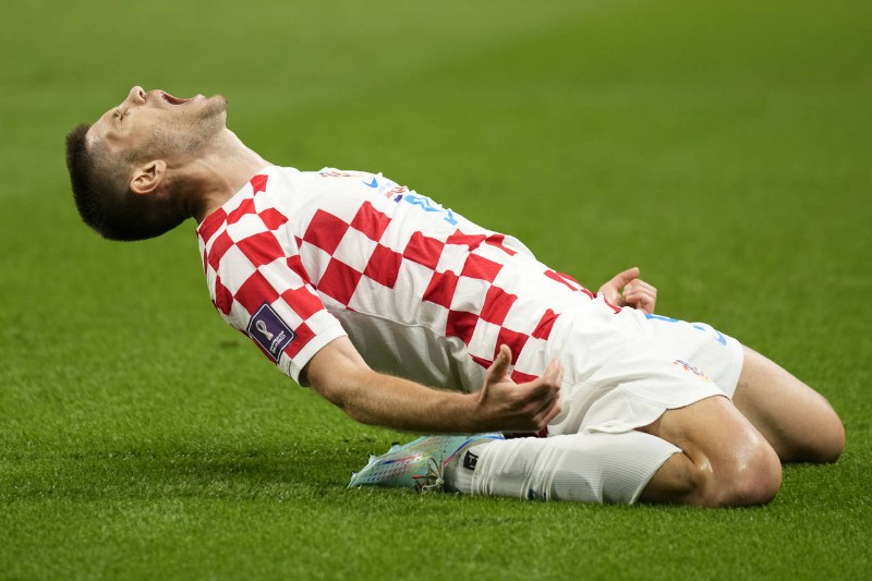 Kramaric nâng tỷ số lên 3 - 1 cho Croatia