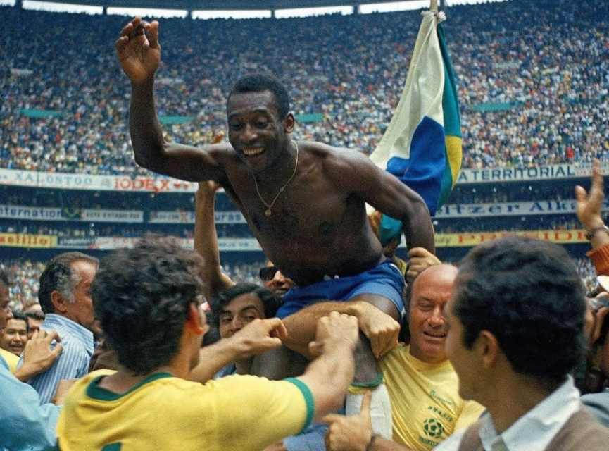 Pele đã có tới 3 lần giành chức vô địch World Cup trong màu áo ĐT Brazil
