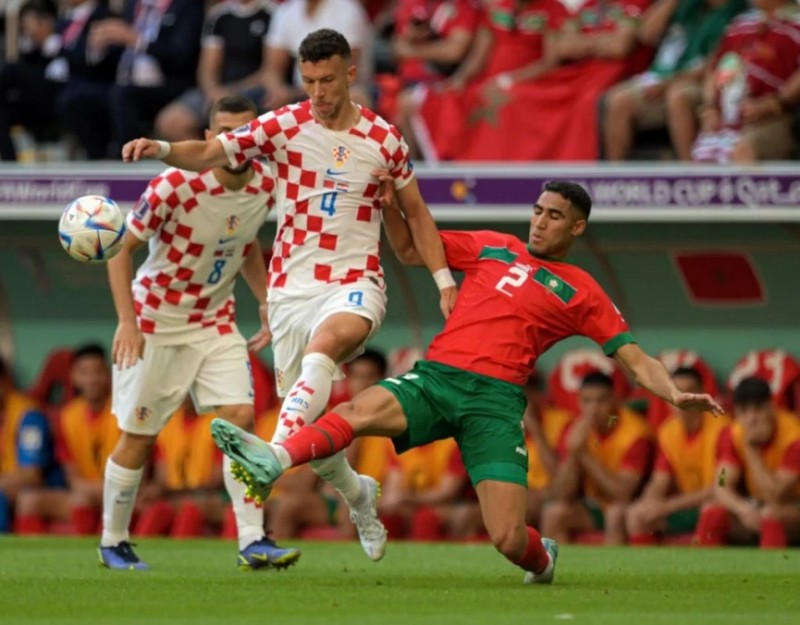 Thời gian cuối hiệp 2 đã chứng kiến các cầu thủ Croatia tràn lên