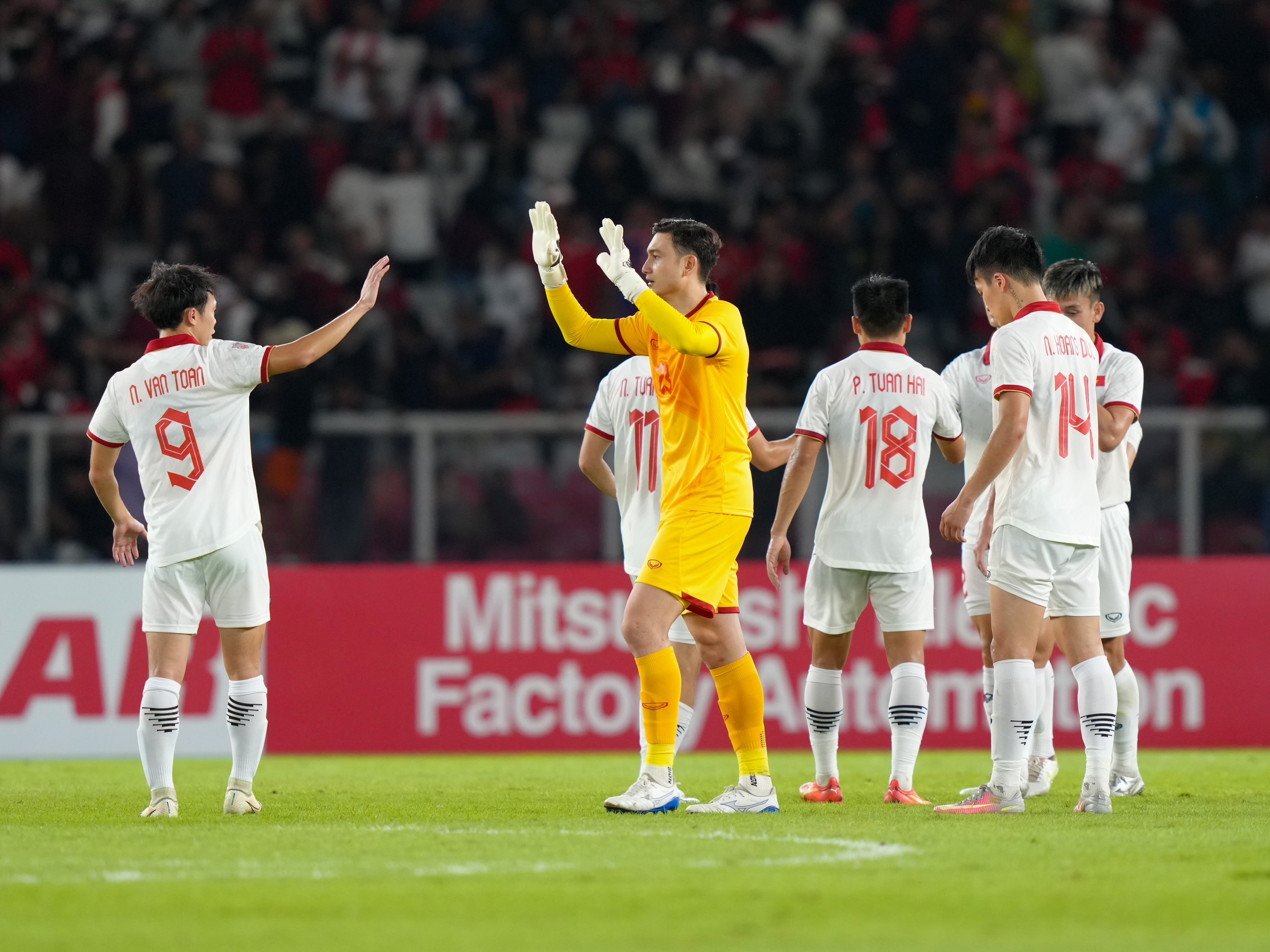 AFF Cup 2022 hết lời khen ngợi Văn Lâm 