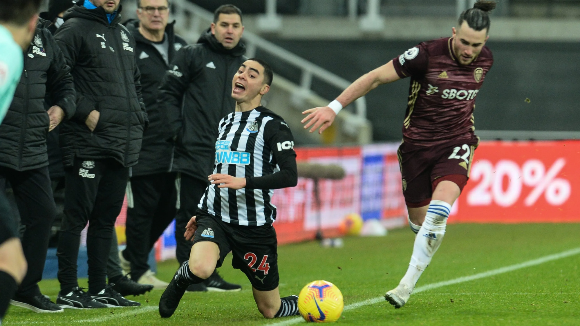 Cơ hội từ pha đá phạt thất bại của Newcastle 