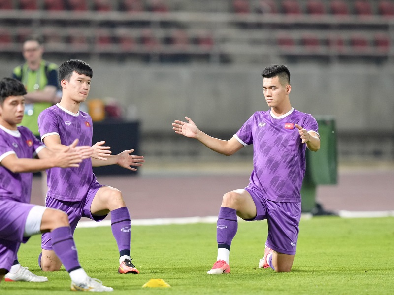 Tiền đạo Tiến Linh ghi tên vào lịch sử dù thua Thái Lan ở trận chung kết 