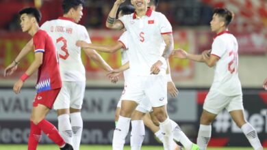 Bàn thắng đẹp mắt của Văn Hậu trước đội tuyển Lào