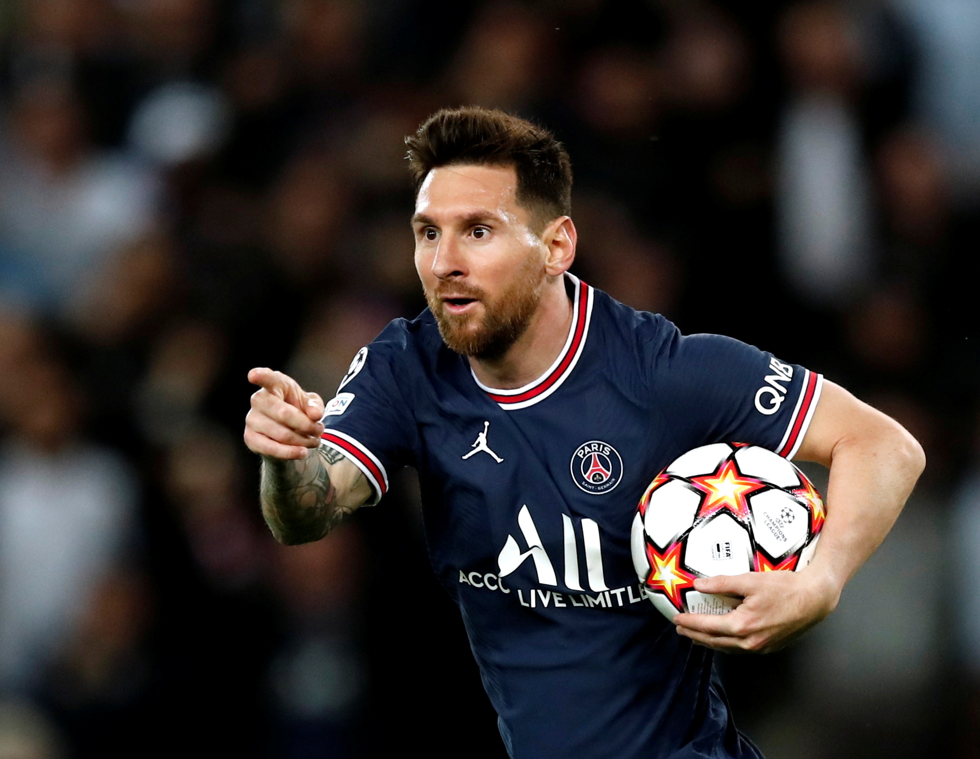 Messi có màn trình diễn gây thất vọng trước Rennes