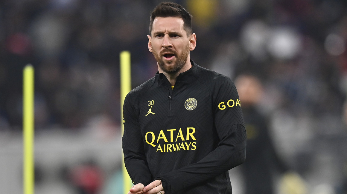 Messi bị chỉ trích khi để thua Rennes trên sân nhà