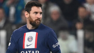 PSG được khuyên từ bỏ Messi