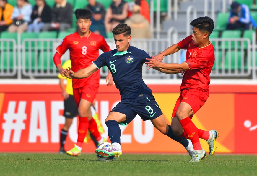 U20 Australia cố gắng tìm kiếm bàn gỡ, thất bại trước tuyển Việt Nam