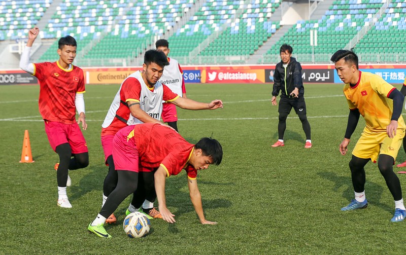 U23 Việt Nam tập cùng đội tuyển quốc gia đã có những bước đầu làm quen 