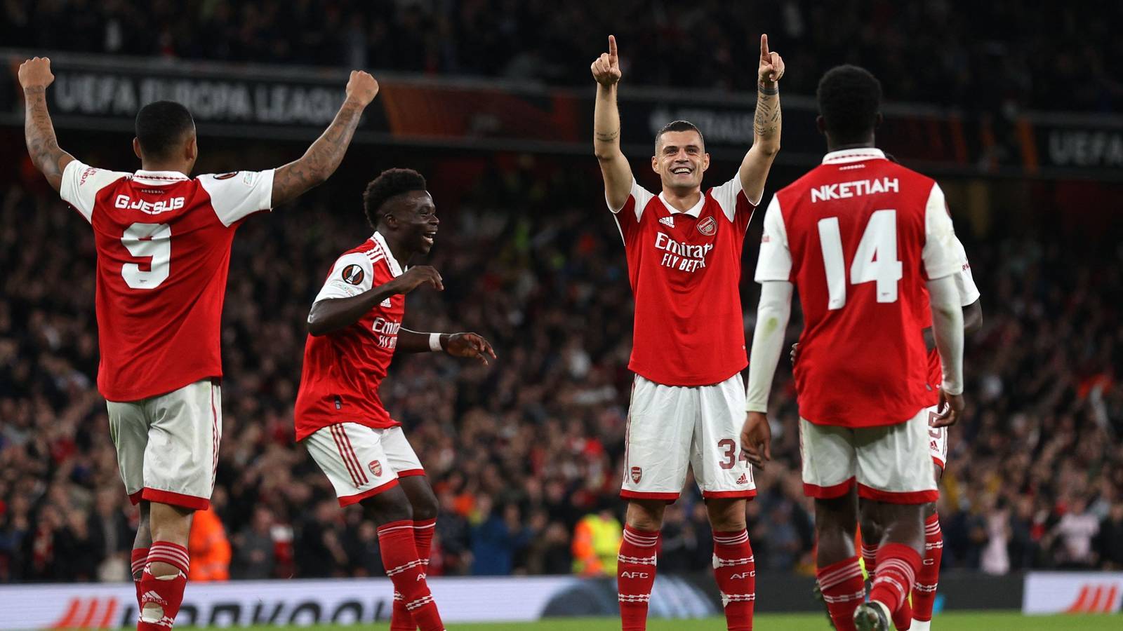 Arsenal muốn tập trung vào đá ngoại hạng Anh 