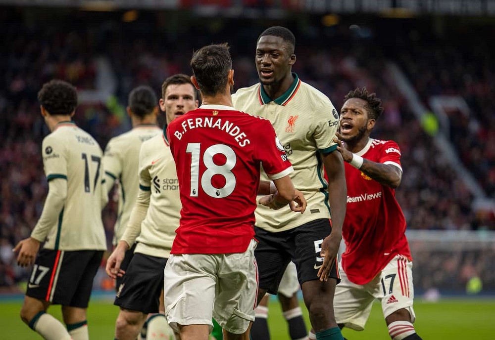 Liverpool vs Man United trở thành cuộc chiến kinh điển và thú vị