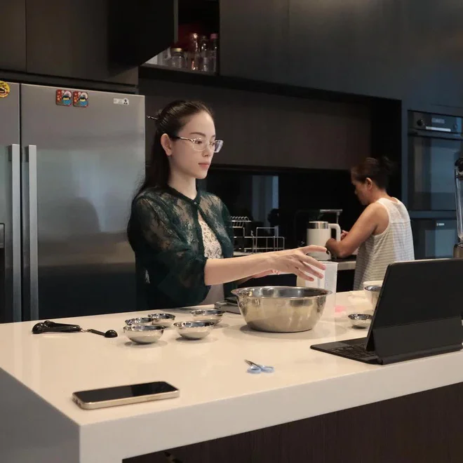 Căn bếp tiện nghi để Linh Rin có thể trổ tài nấu các món ngon