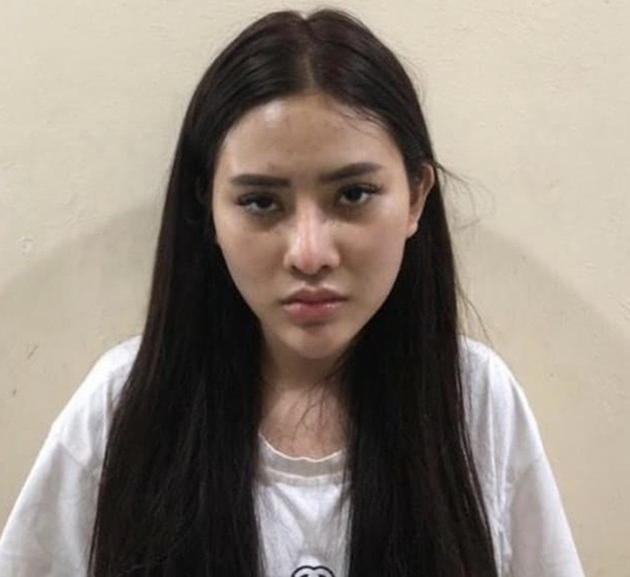 Như Quỳnh từng bị bắt về tội "Môi giới mại dâm" vào ngày 20/4/2022