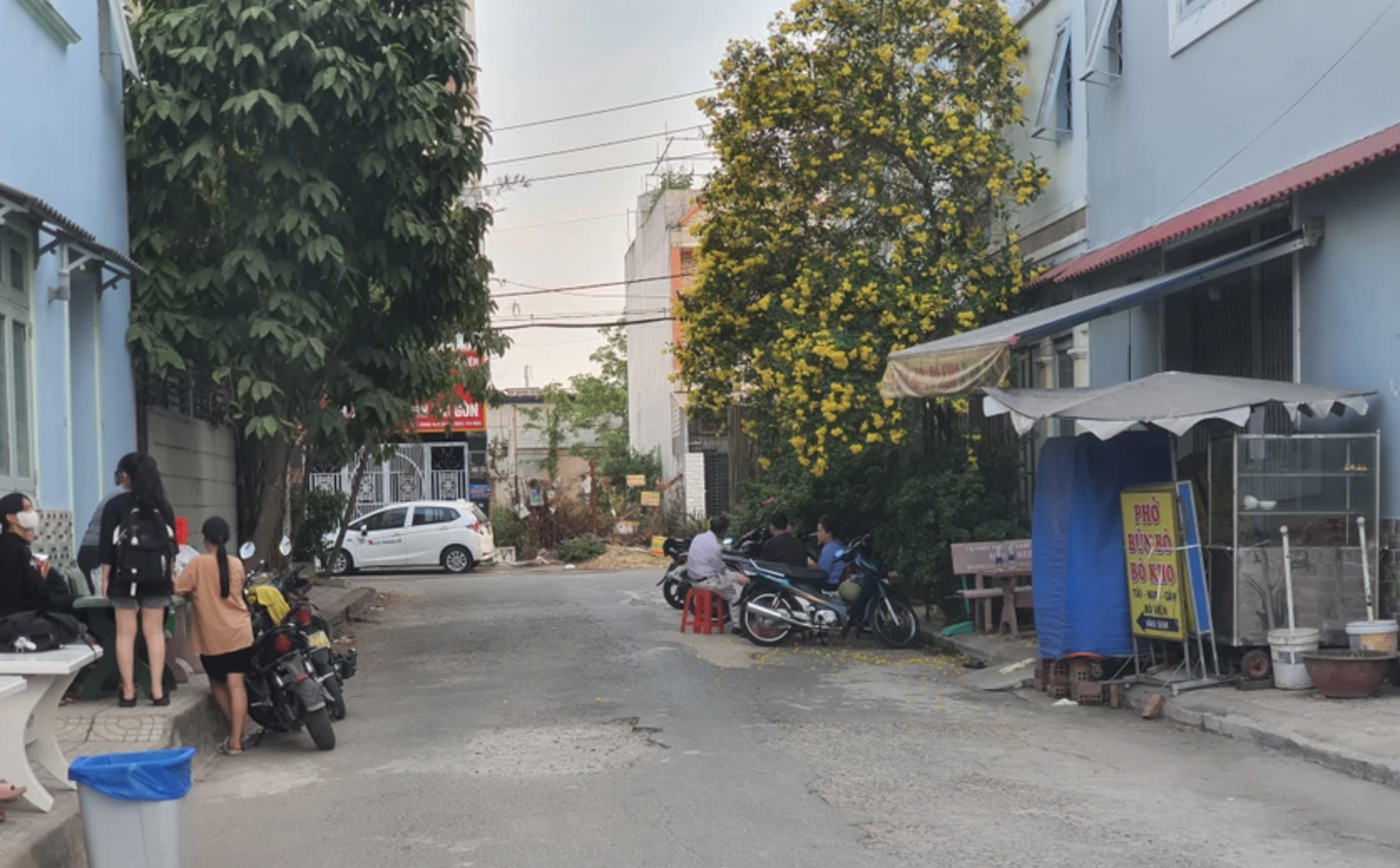 Ngôi nhà nơi xảy ra vụ việc nằm tring con hẻm trên đường Lê Thị Hà (xã Tân Xuân, huyện Hóc Môn)